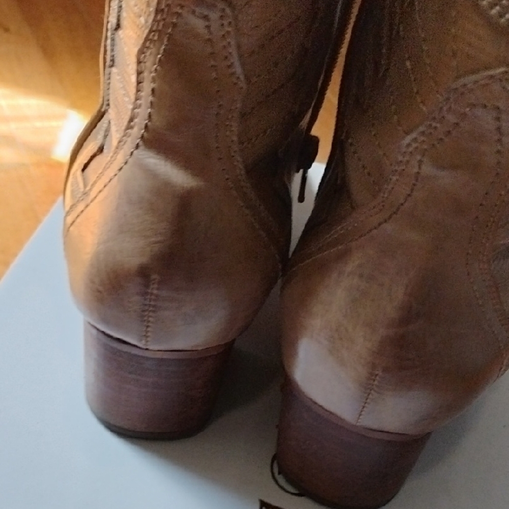 A Rider Girl Tan Ankle Booties - Picture 7 of 7